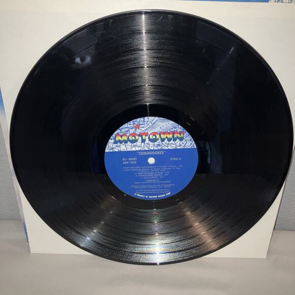 Vinyl Record Commodores Self Titled With Poster Signed Fascimile M88451 Motown - Picture 7 of 12